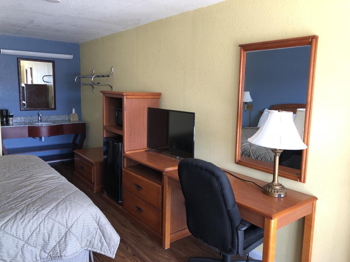 Gold Key Inn Brady Extérieur photo