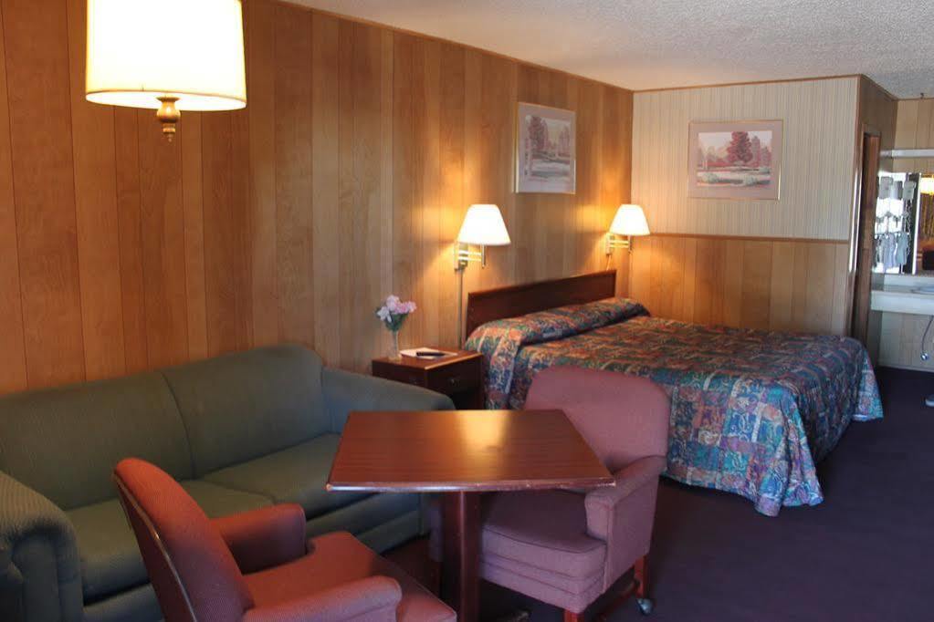 Gold Key Inn Brady Extérieur photo